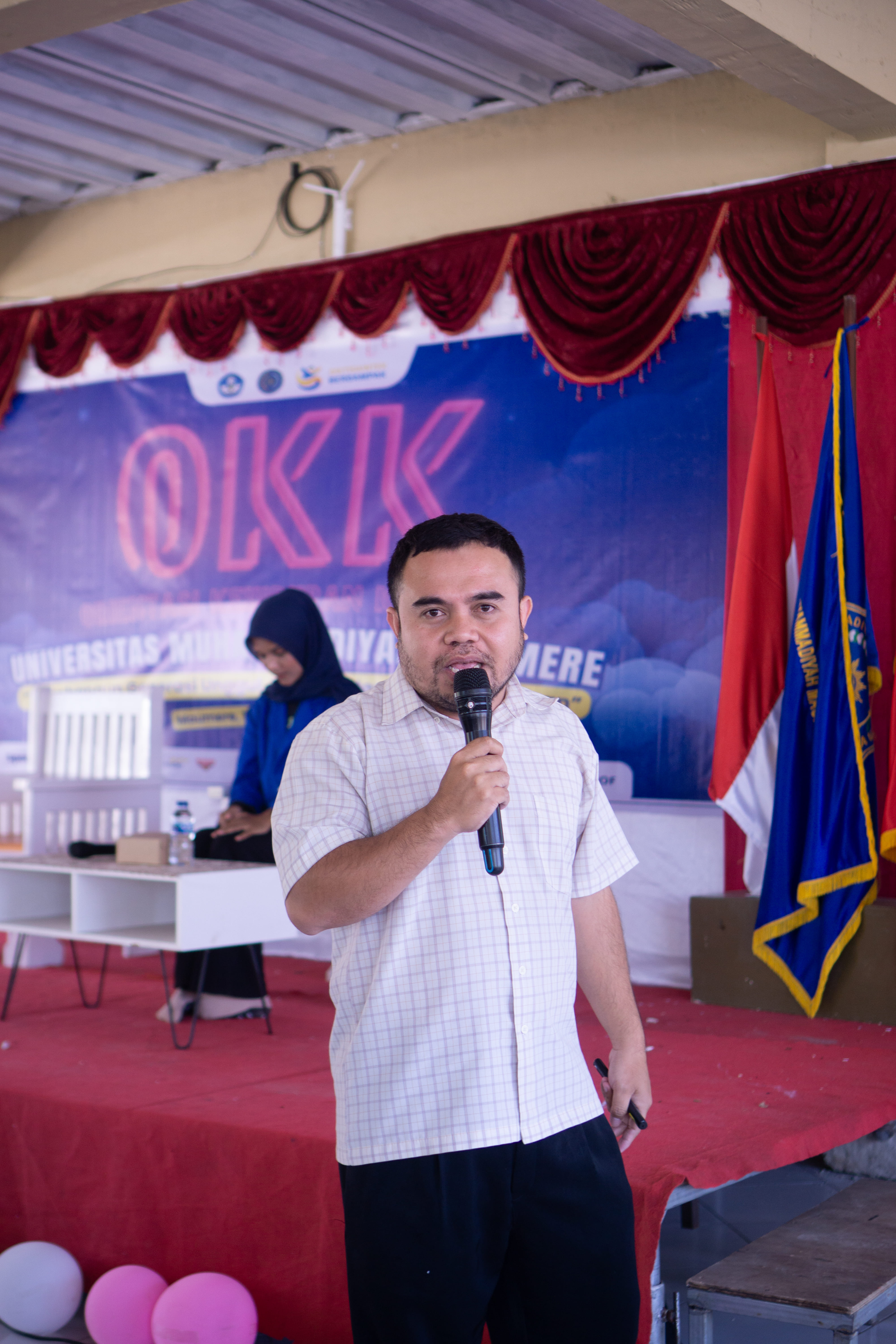 Maba UNIMOF Praktik Menelusuri Referensi, Asah Kemampuan Menemukan Sumber Ilmiah Sesuai Bidang Studi