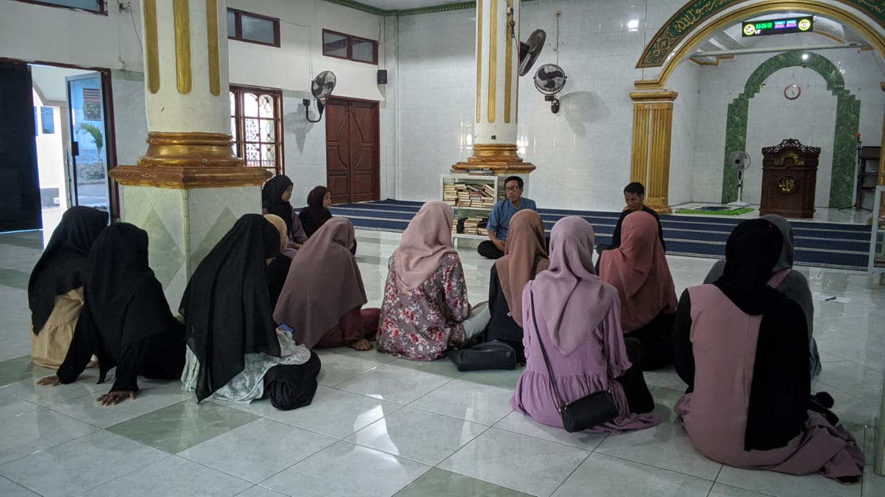 Pengajian Rutin Mahasiswa Muslim UNIMOF Perkuat Semangat Kebersamaan dalam Dakwah dan Perjuangan Menuju Kebaikan