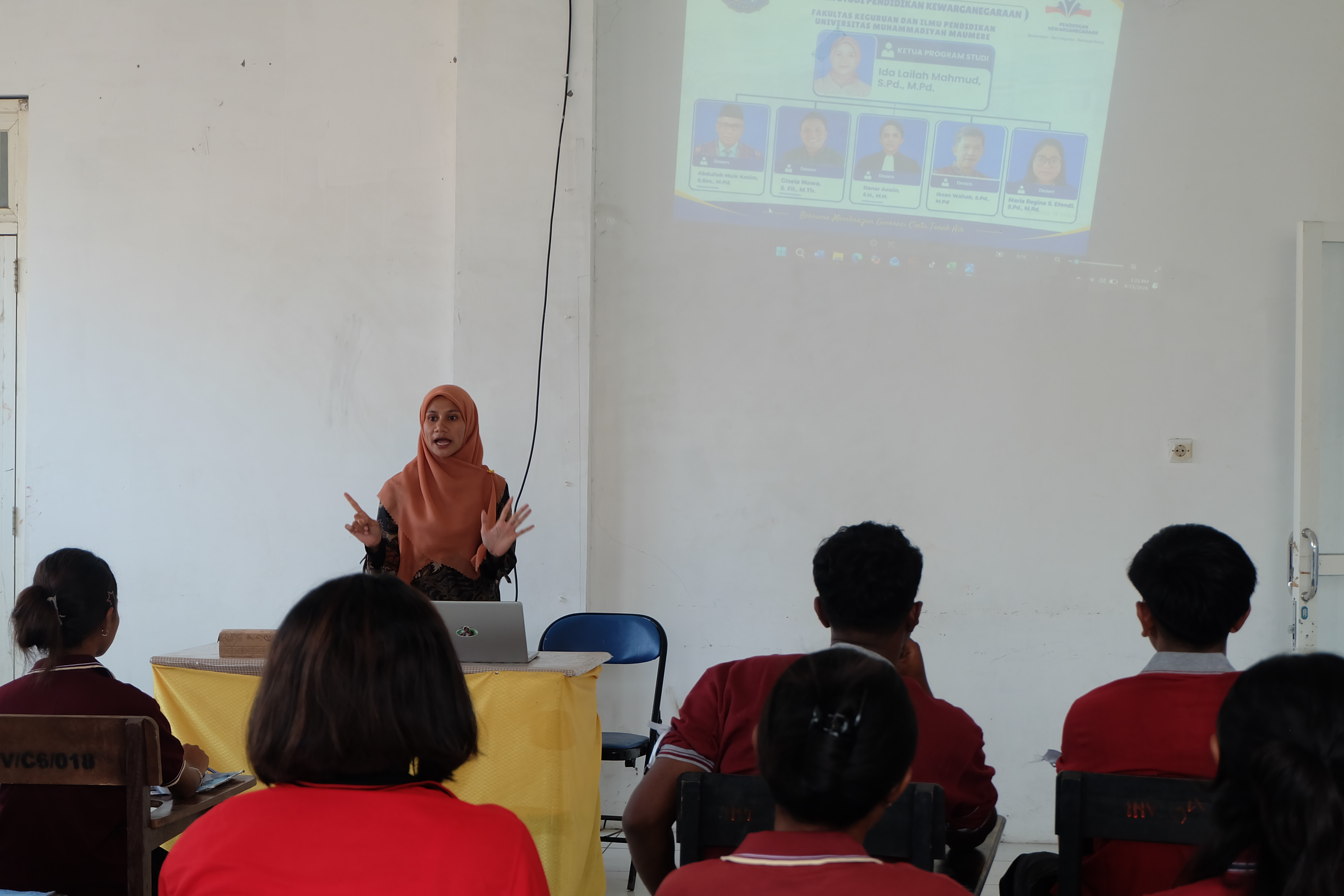 Temu Program Studi UNIMOF, Mahasiswa Baru Kenali Dosen, Kurikulum, SKS, dan Prospek Karier